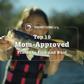 mom and kids fishing at the Top 10 Mom-Approved Places to Fish and Boat